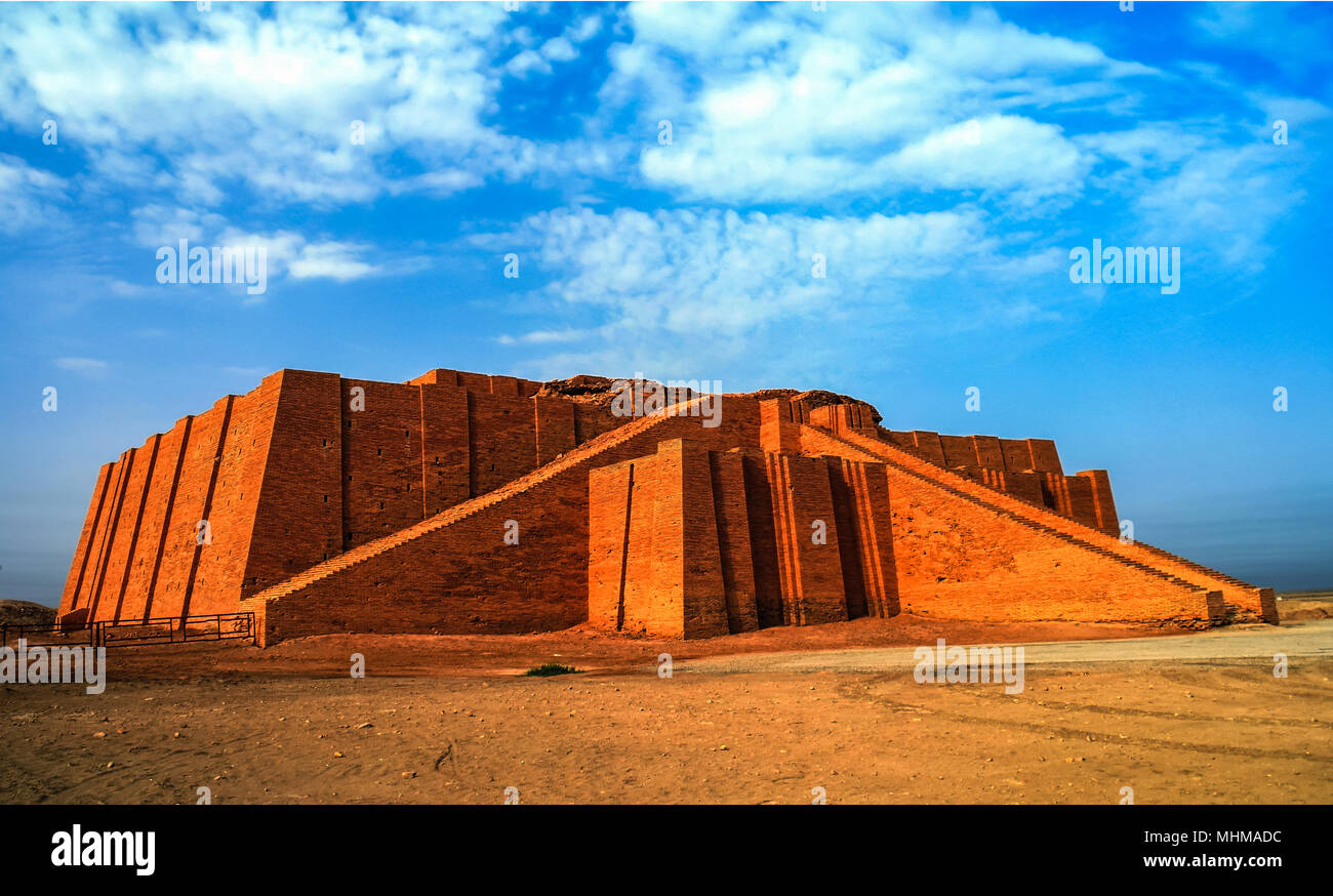 Ziggourat restauré dans l'ancien temple sumérien, Ur en Irak Banque D'Images