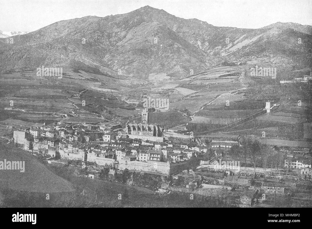 PYRÉNÉES- ORIENTALES. Prats-de-Mollo 1900 ancienne vintage print photo Banque D'Images