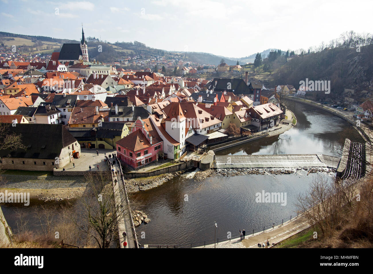 Vue panoramique sur la ville historique de Cesky Krumlov, un site classé au Patrimoine Mondial depuis 1992, en République Tchèque Banque D'Images