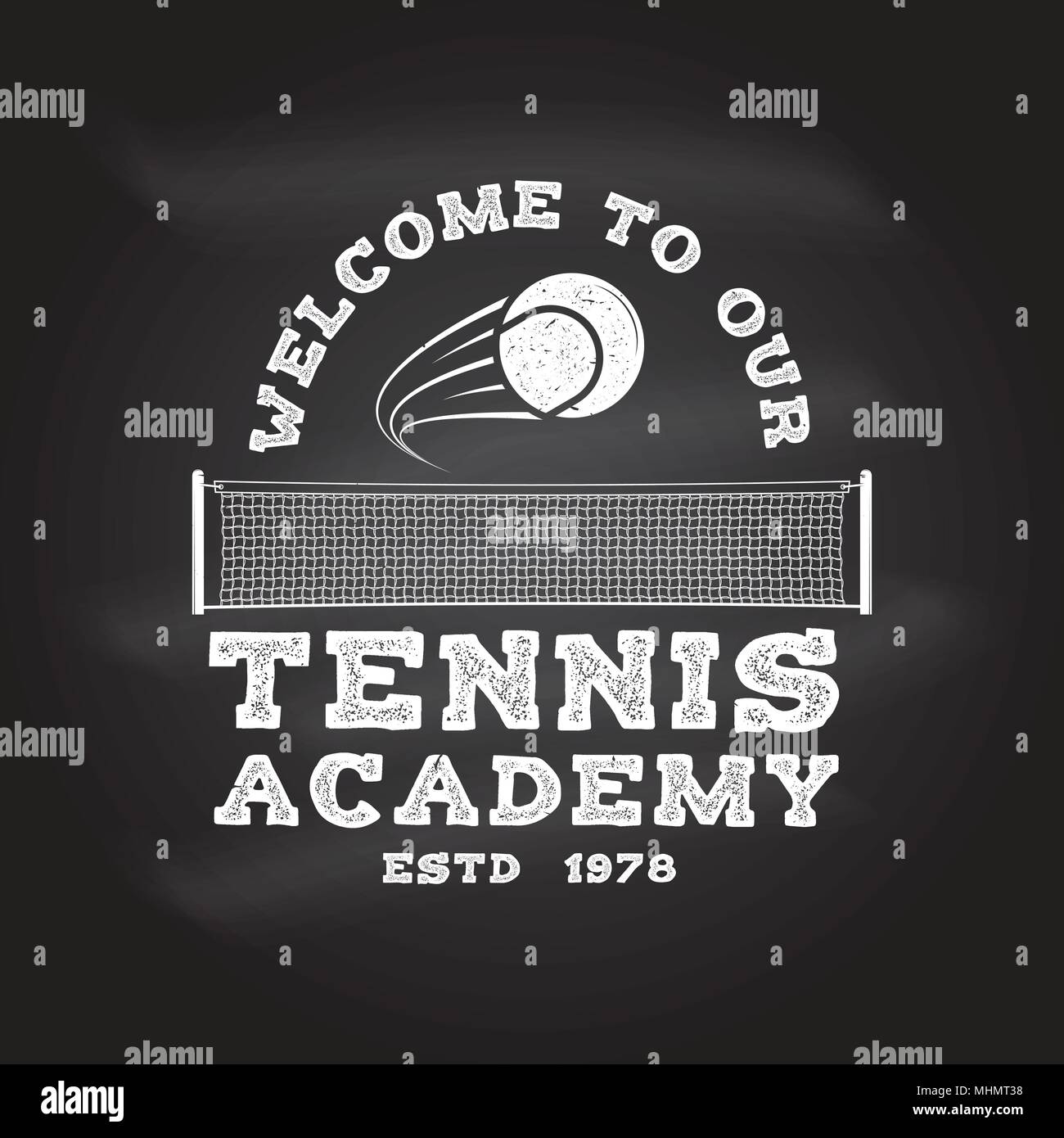 Bienvenue à notre école de Tennis. Vector illustration au tableau. Concept pour chemise, imprimer, stamp ou tee. Design typographie Vintage tennis avec ba Illustration de Vecteur