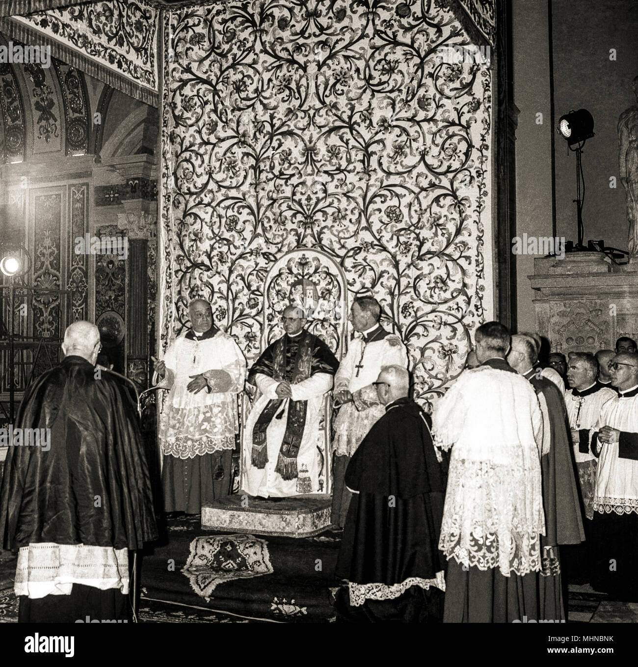 Le pape Paul VI à Montecassino - proclamer saint Benoît patronne principale de l'ensemble de l'Europe à Montecassino - 24 octobre 1964 Banque D'Images