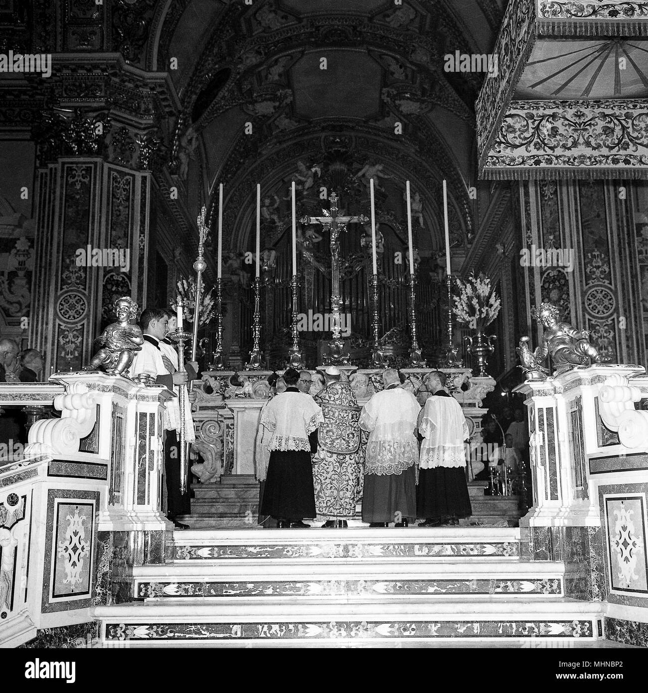 Le pape Paul VI à Montecassino - proclamer saint Benoît patronne principale de l'ensemble de l'Europe à Montecassino - 24 octobre 1964 Banque D'Images