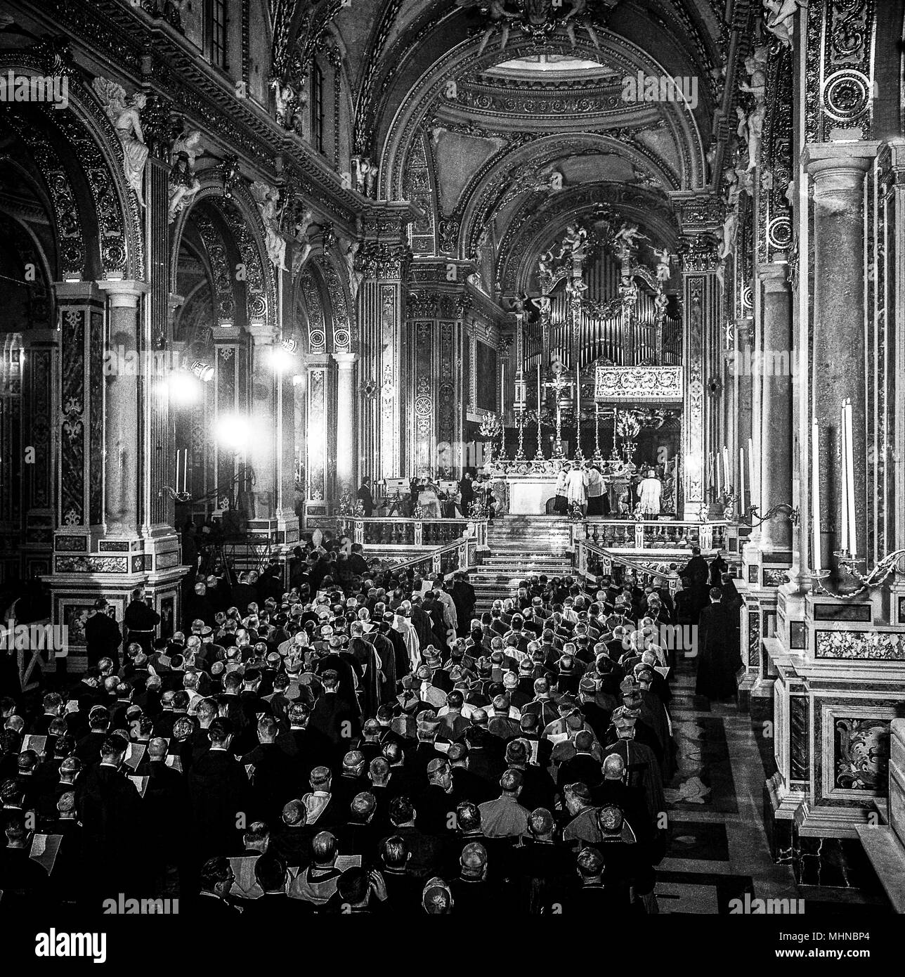 Le pape Paul VI à Montecassino - proclamer saint Benoît patronne principale de l'ensemble de l'Europe à Montecassino - 24 octobre 1964 Banque D'Images