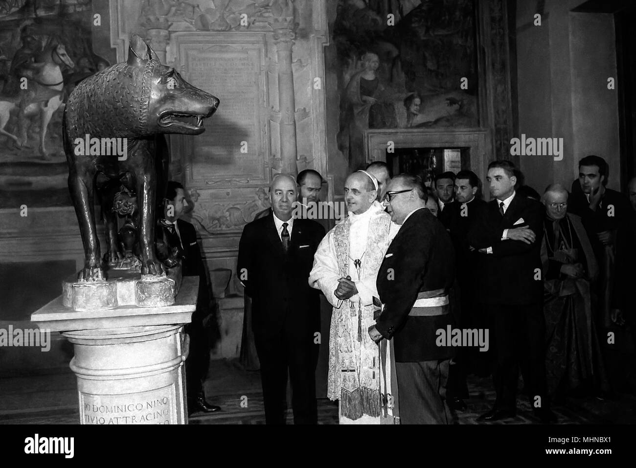 Après environ un siècle de Rome (le Pape Pie XI a été le dernier pape dans le Campidoglio) Le Pape Paul VI il voit dans le capitole 16_04_1966 Banque D'Images