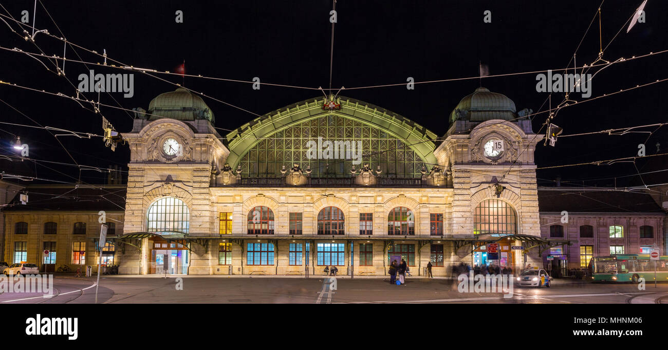 La gare CFF de Bâle en Suisse Photo Stock - Alamy