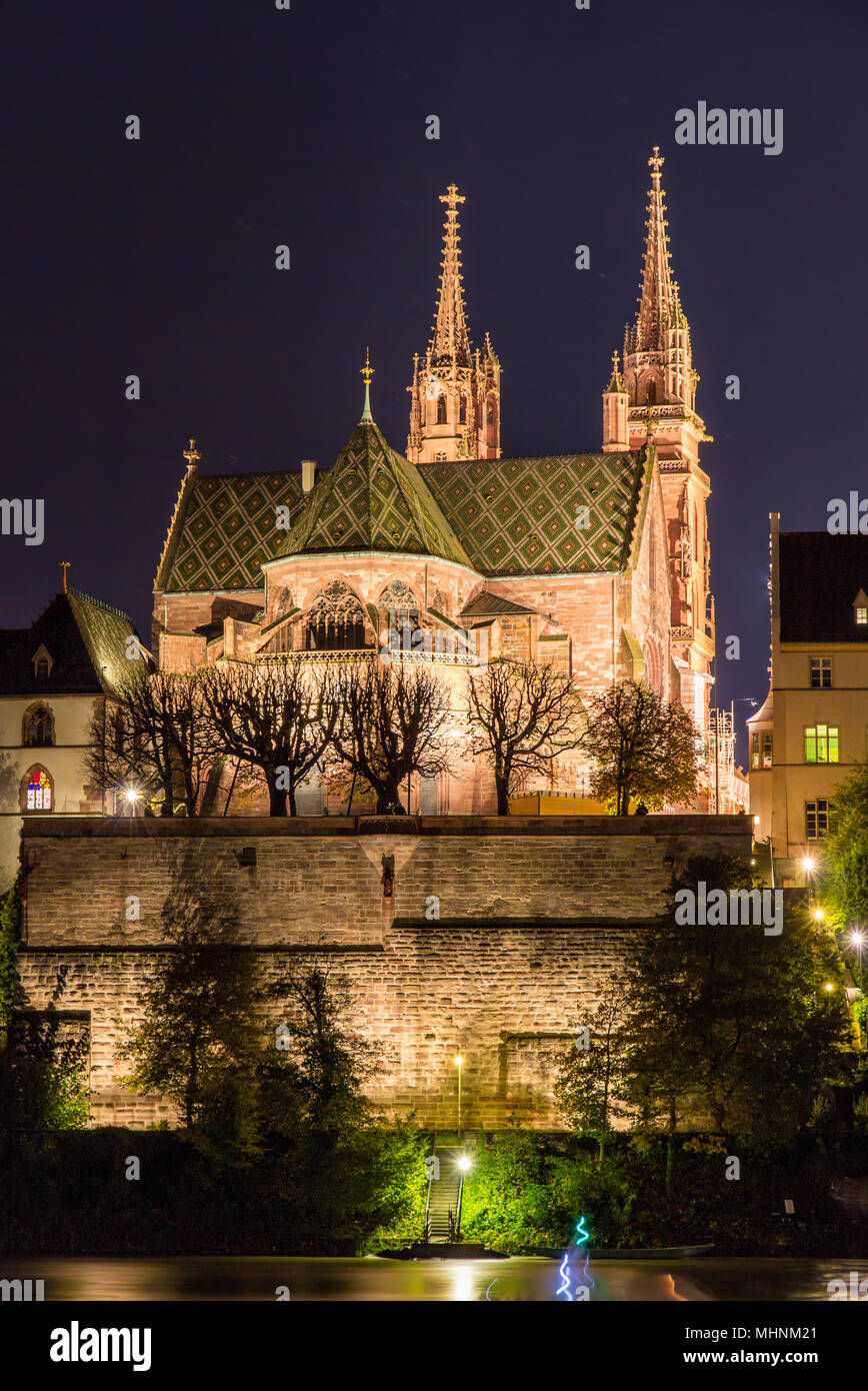 Plus de Minster Bâle Rhin par nuit - Suisse Banque D'Images