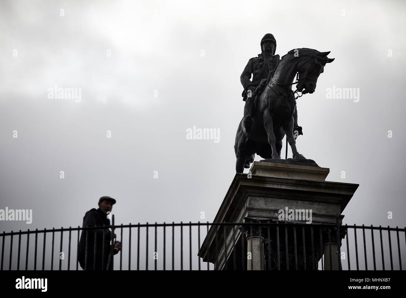Glasgow en Ecosse, du parc Kelvingrove, Lord Frederick Sleigh Roberts, de Kandahar, Pretoria et Waterford statue par le sculpteur Harry Bates Banque D'Images