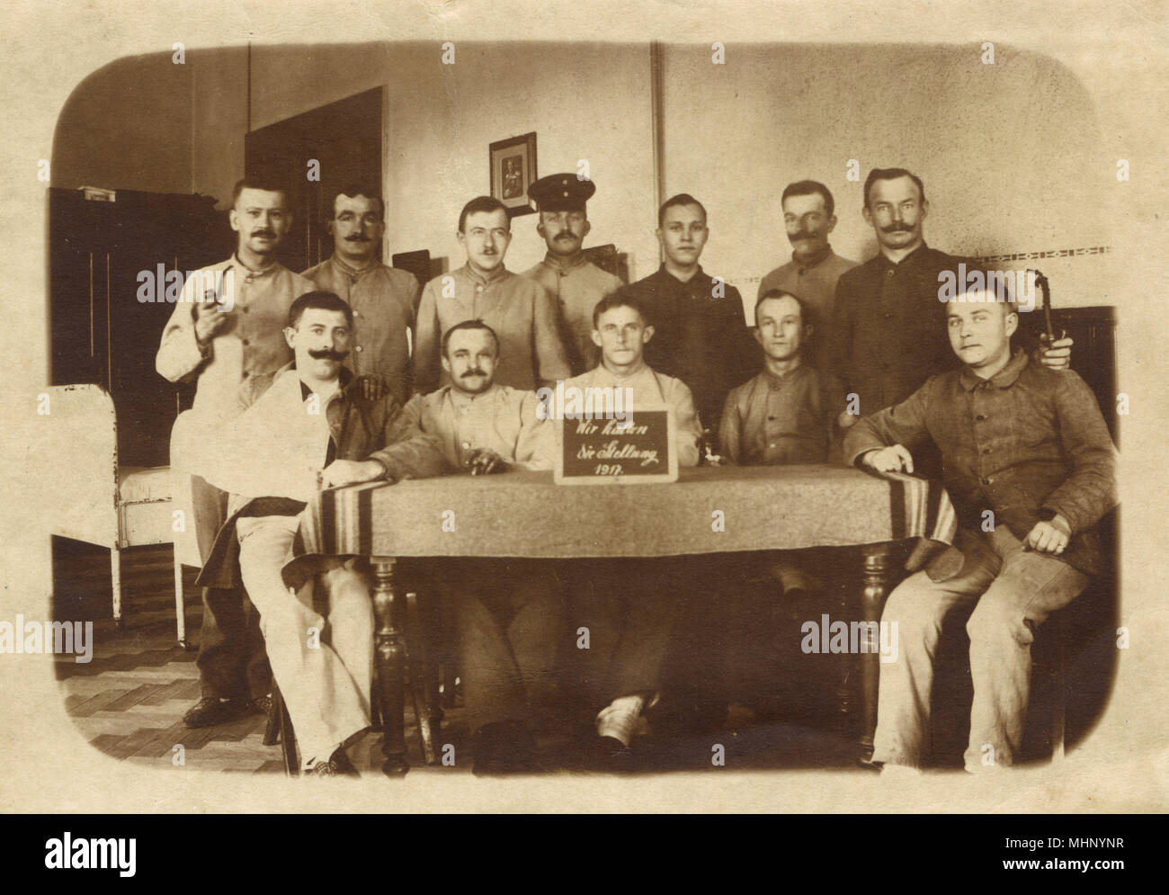 Prisonniers de guerre allemands dans un camp militaire, WW1 Banque D'Images