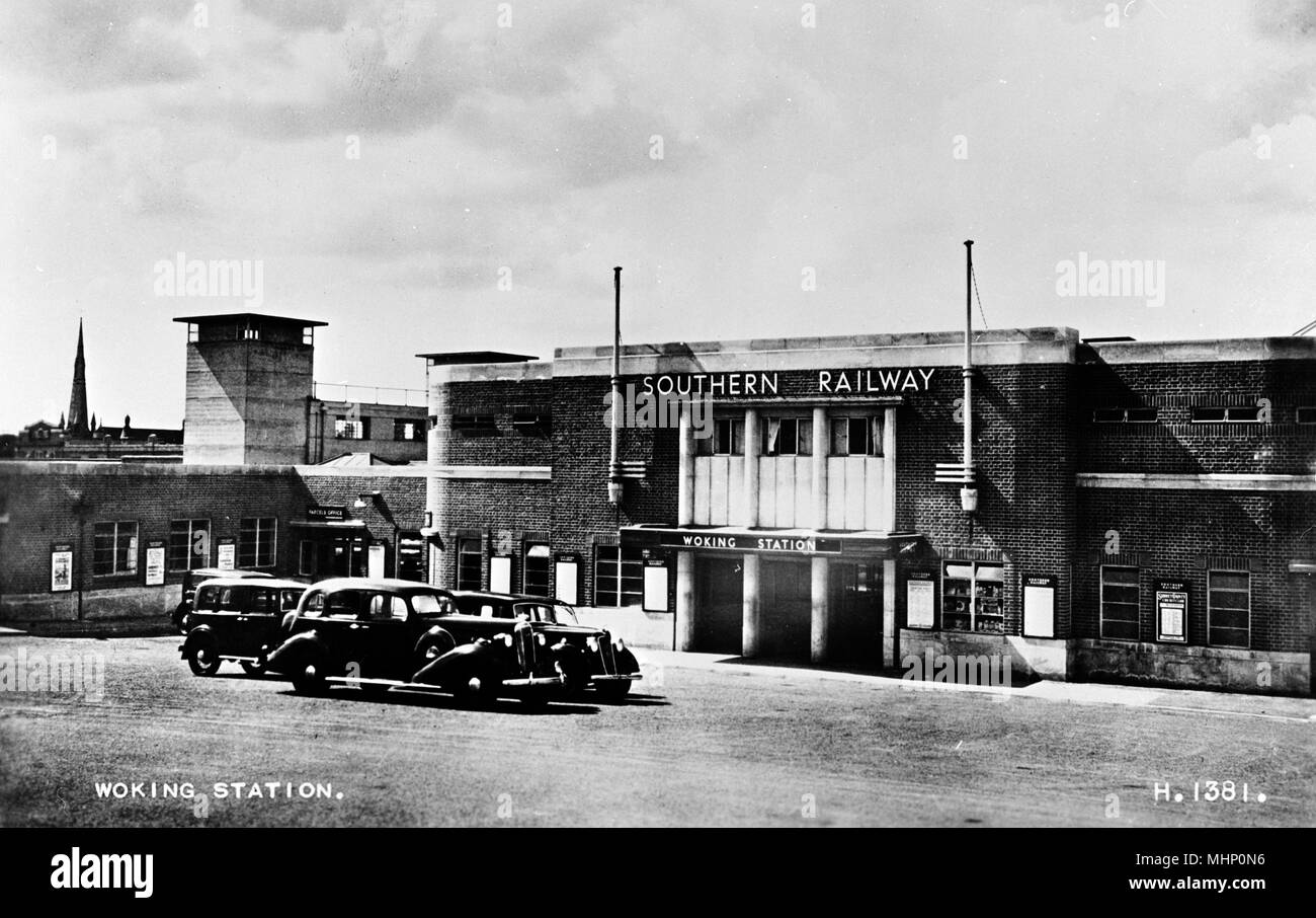 La gare de Woking, SW London (Surrey). Date : vers 1930 Banque D'Images
