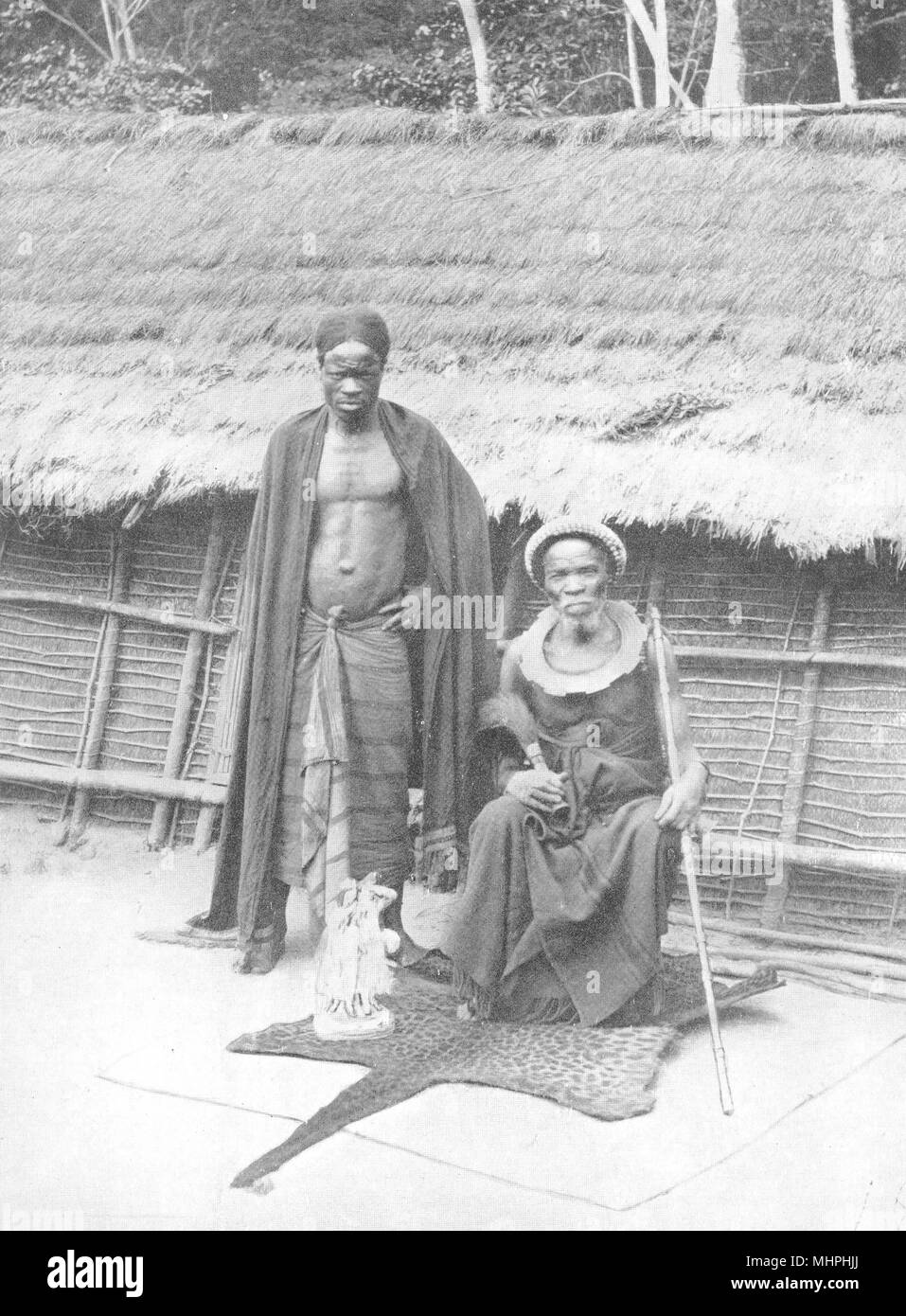 CONGO. Un chef Bateke ; Stanley Pool ; arrière-pays Tshumbiri 1900 old print Banque D'Images