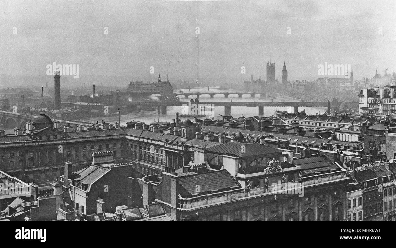 Londres. Panorama à partir de Bush House ; Somerset House, chambres du Parlement 1926 Banque D'Images