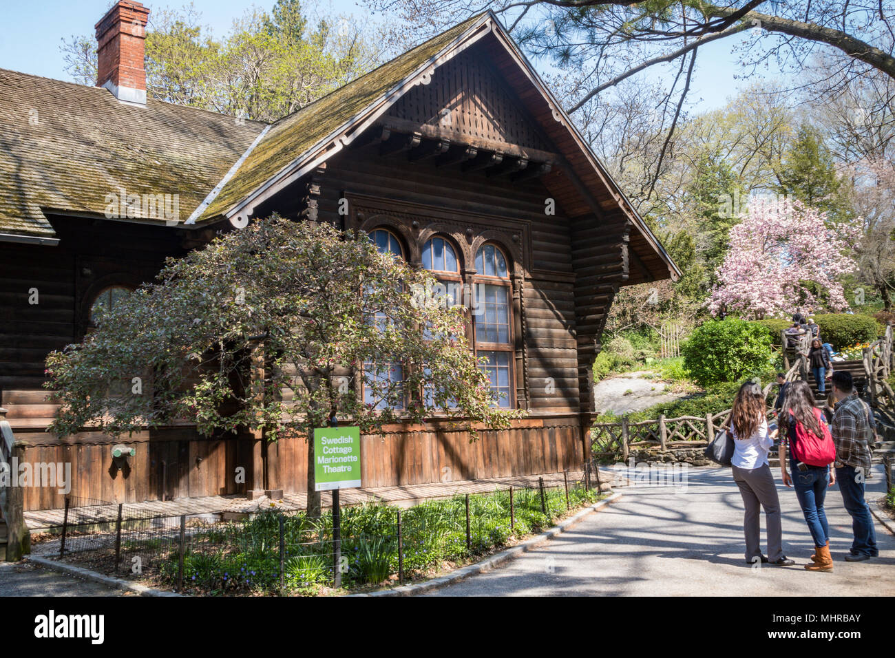 Cottage suédois Théâtre de marionnettes dans Central Park, NYC, USA Banque D'Images