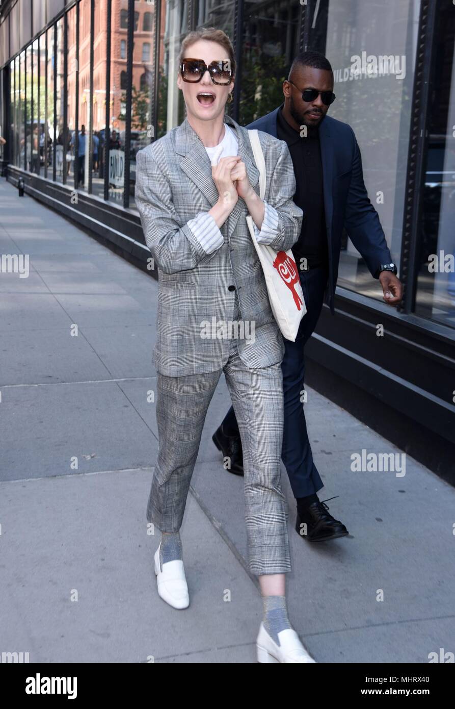 New York, NY, USA. 3 mai, 2018. Davis Mackenzie, vu à construire ensemble pour promouvoir TULLY dehors et environ pour la célébrité Candids - THU, New York, NY Le 3 mai 2018. Credit : Derek Storm/Everett Collection/Alamy Live News Banque D'Images