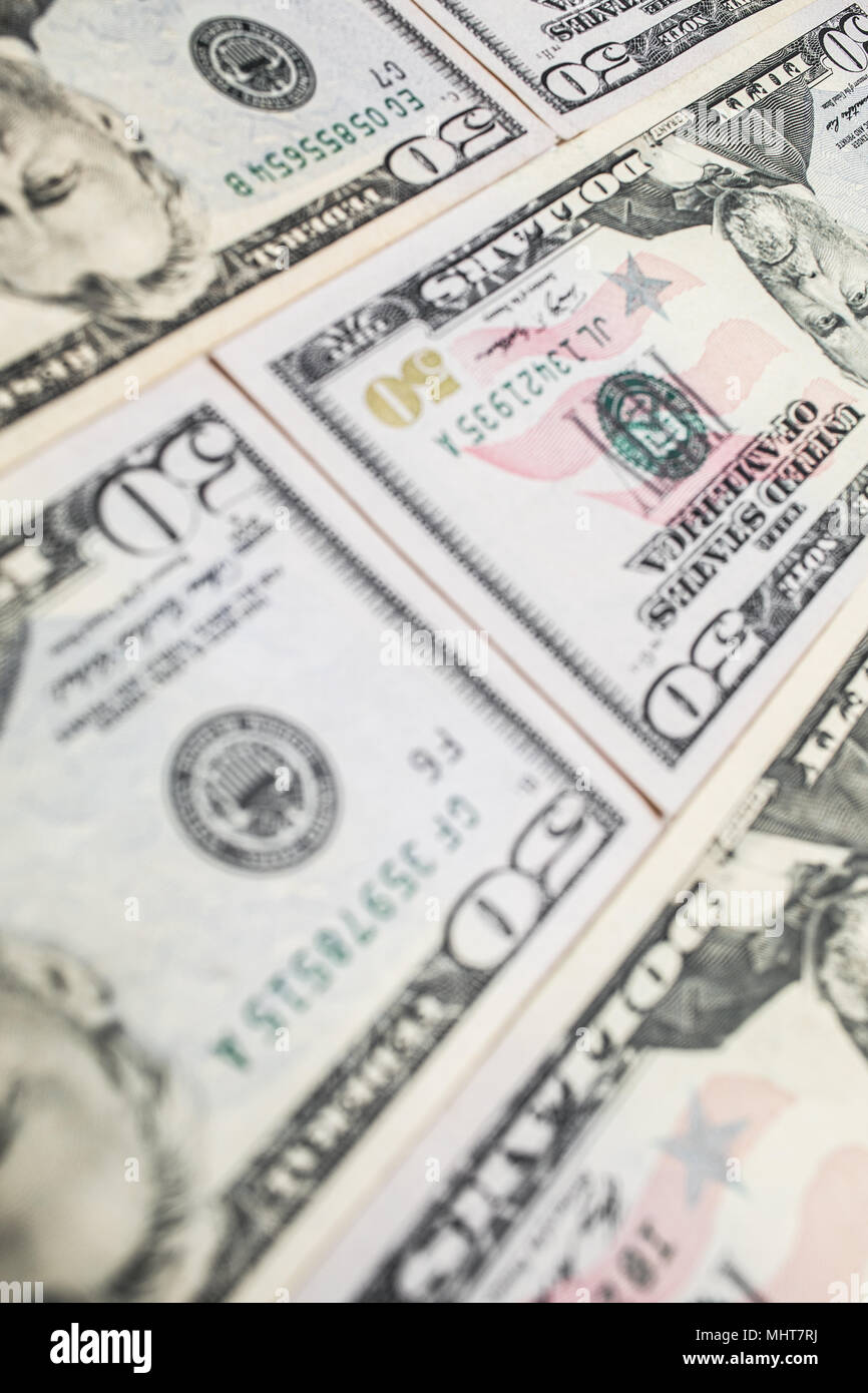 Près de cinquante dollars billet sur fond blanc Banque D'Images