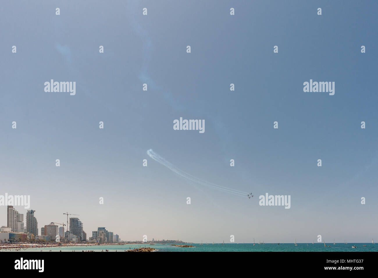 Israël, Tel Aviv - 19 Avril 2018 : Célébration du 70e jour de l'indépendance d'Israël - Yom Ha'atsmaout - airshow de de l'air israélienne - aer Banque D'Images