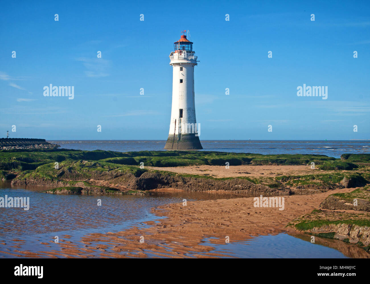 La plage du terrain, près de perchaude Rock Lighthouse, New Brighton, Angleterre Banque D'Images