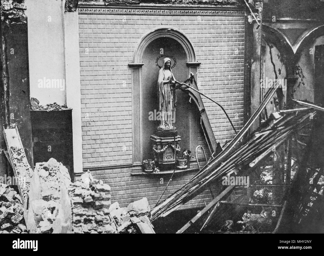 Ruines d'un couvent à Dendermonde, Belgique, 1914 Banque D'Images