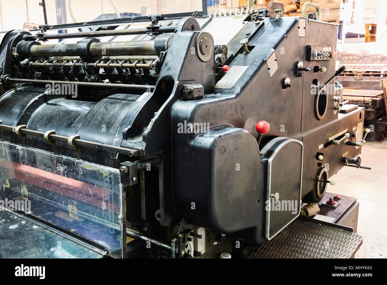 Lithographie de l'imprimante de la machine dans un cylindre d'usine d'impression Banque D'Images