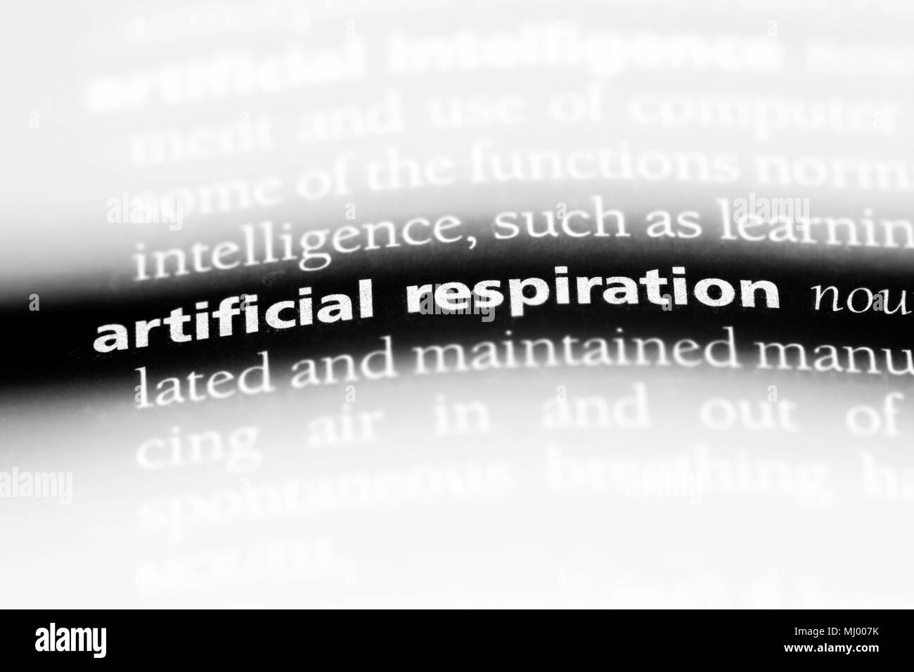 La respiration artificielle mot dans un dictionnaire. respiration artificielle concept. Banque D'Images
