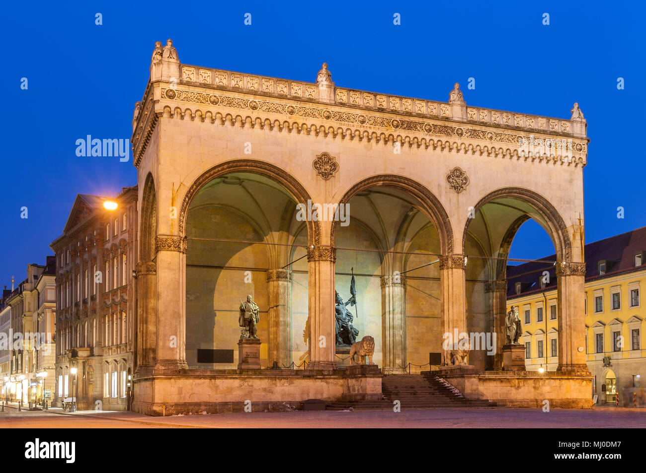 Feldherrnhalle à Odeonsplatz à Munich - Bavière, Allemagne Banque D'Images