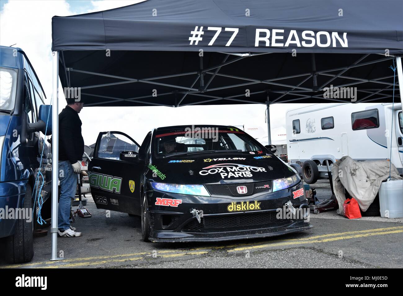 28 avril 2018, Circuit d'Anglesey / Trac Môn,UK.Partie Moteur Cox BOSCH Coupe civique. Paddock Banque D'Images