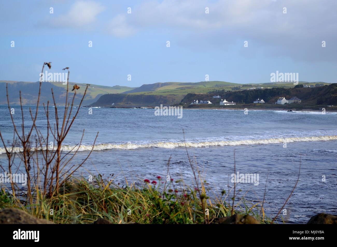 Village d'Irlande au bord de la mer Banque D'Images