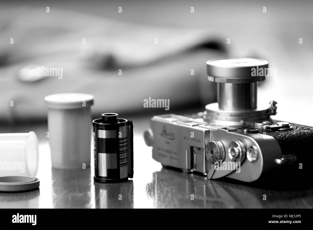 Leica M3 appareil photo avec 5cm de l'objectif Elmar collapsable. Banque D'Images