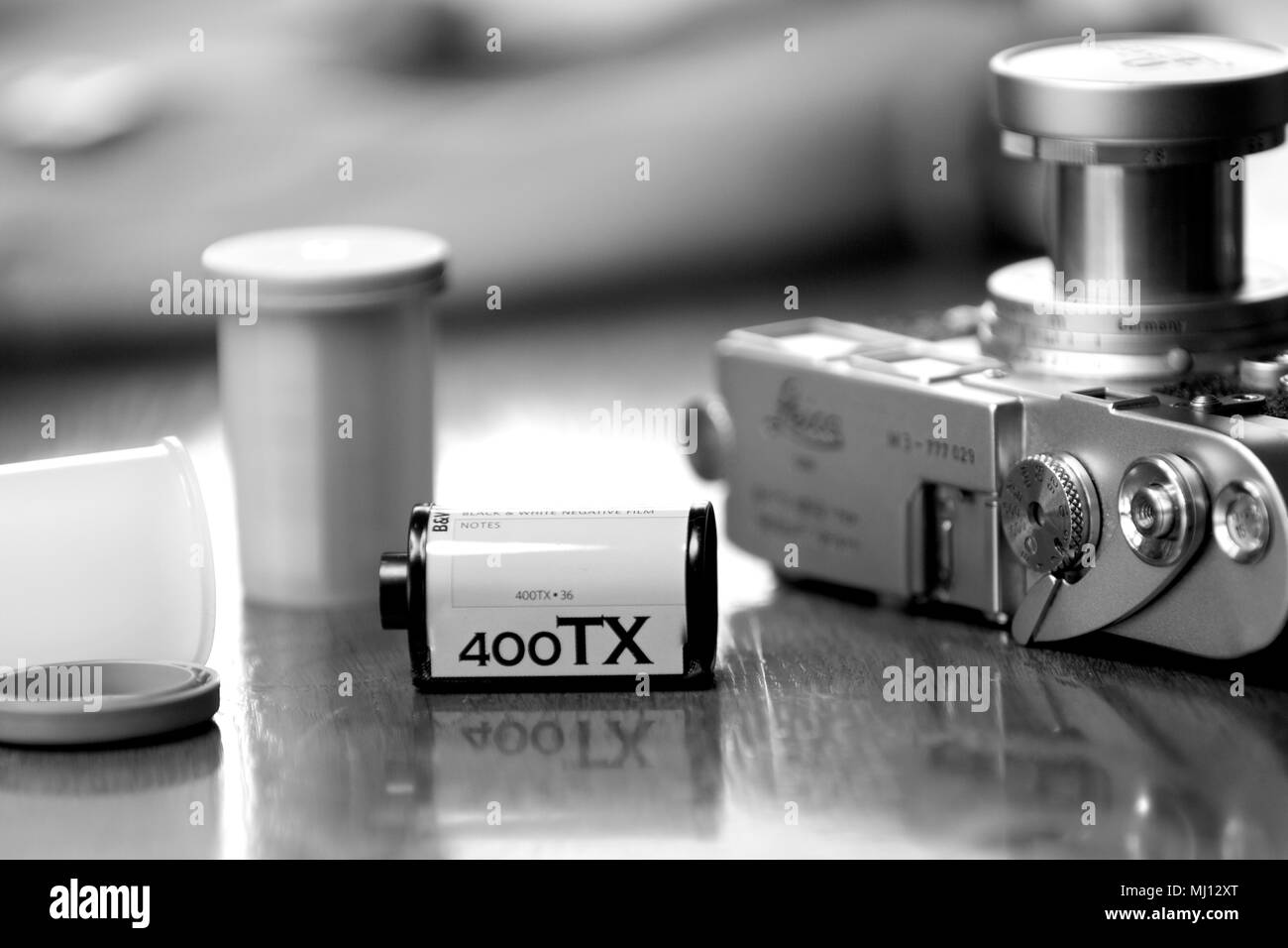 Leica M3 appareil photo avec 5cm de l'objectif Elmar collapsable. Banque D'Images