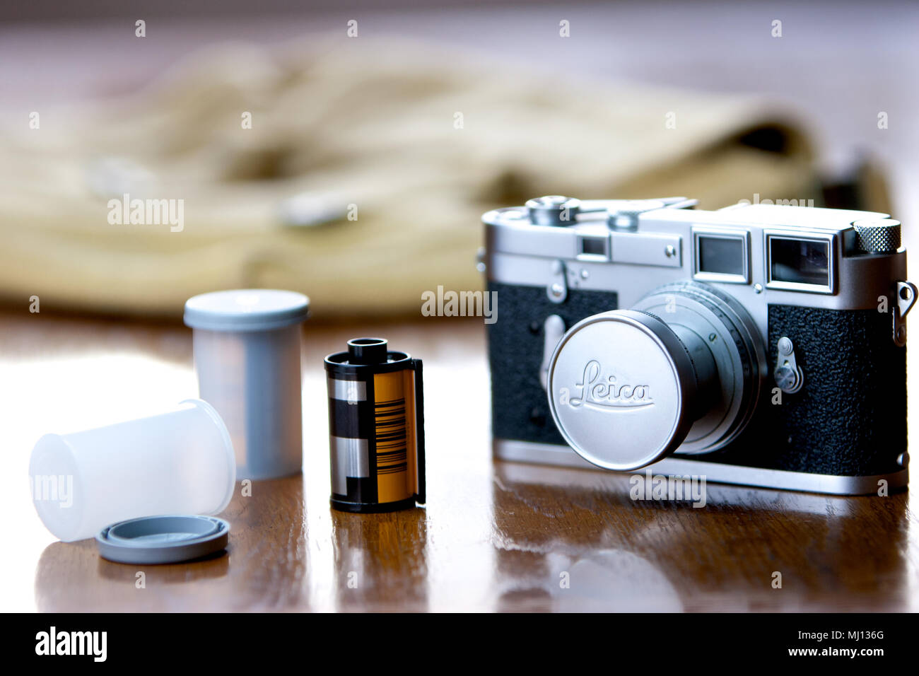 Leica M3 appareil photo avec 5cm de l'objectif Elmar collapsable. Banque D'Images