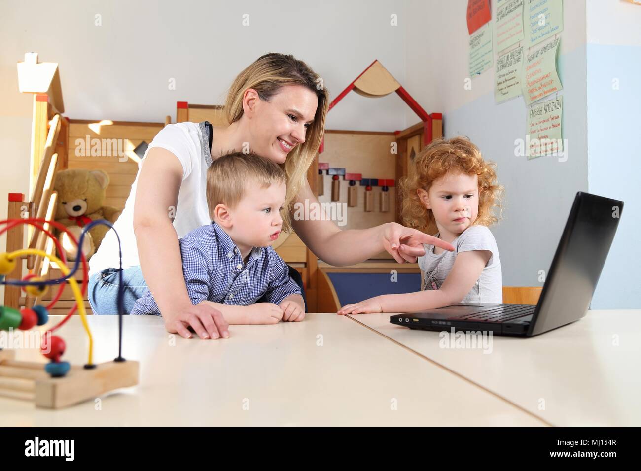 L'éducation aux médias et de l'alphabétisation de la maternelle Banque D'Images