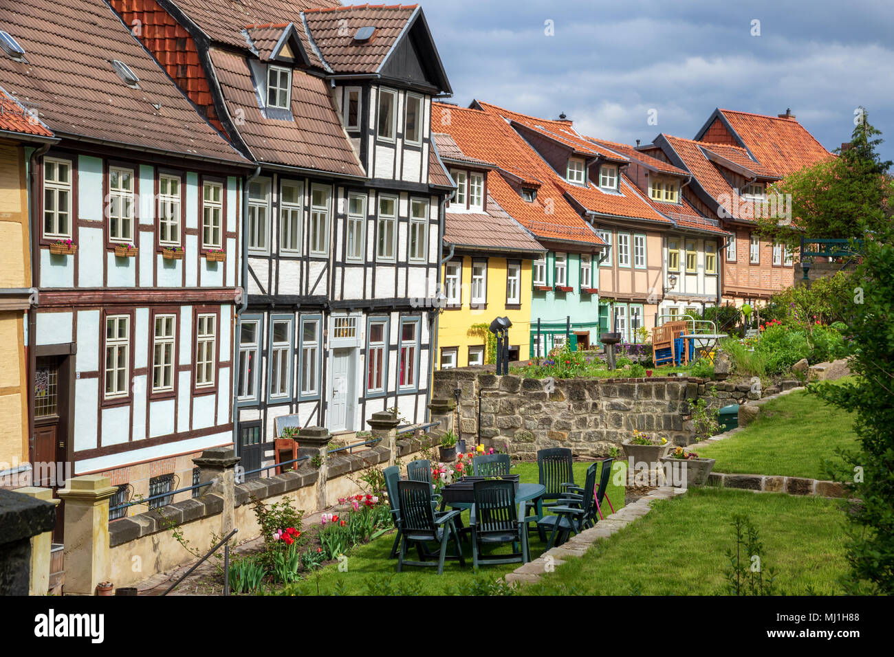 Maisons à ossature bois historique dans la ville médiévale Quedlinburg, au nord de l'Harz. La Saxe-Anhalt, Allemagne Banque D'Images