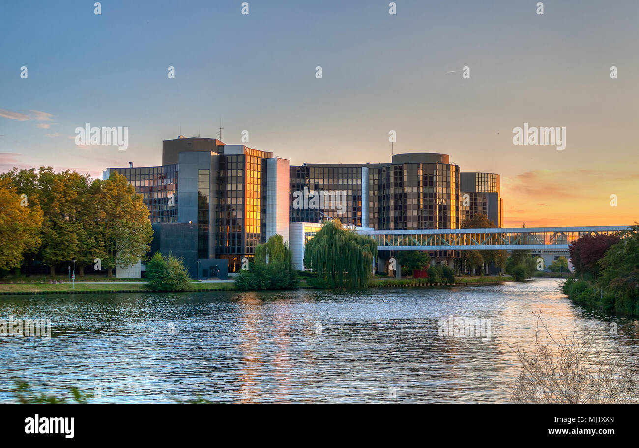Bâtiment Winston Churchill de Parlement européen. Strasbourg, un Banque D'Images