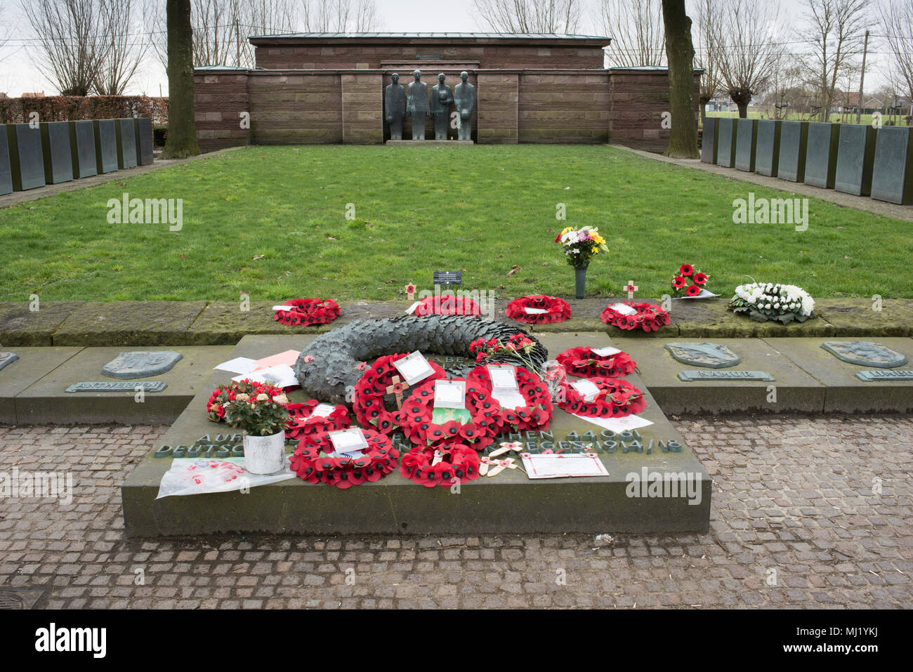 Cimetière militaire allemand de Langemark, de restructuration de 2015, devant pierre, Première Guerre mondiale, Langemark Poelkapelle Banque D'Images