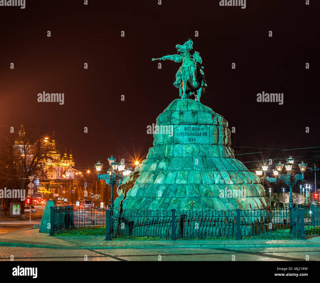 Le monument de Bogdan Khmelnitski et monastère de Mikhailovsky Ky Banque D'Images