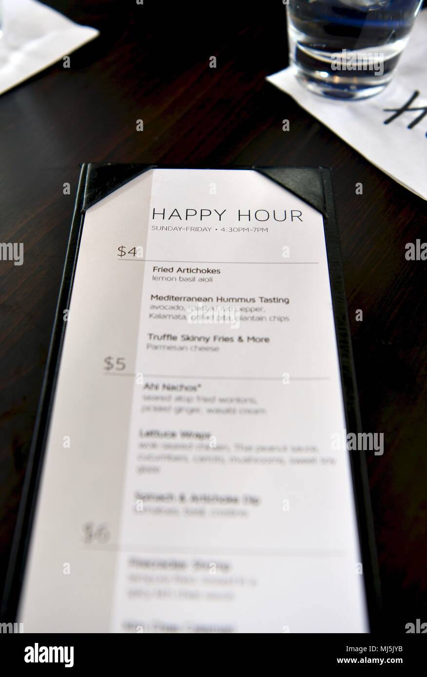 L'alimentation et l'happy hour menu de boissons Banque D'Images