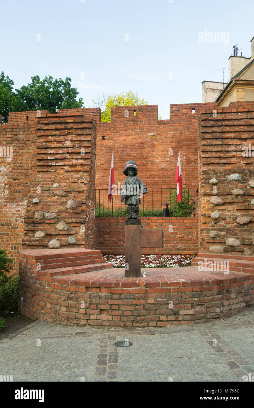 Varsovie, Pologne - Mai 03, 2108 : Monument des insurgés peu commémorant les enfants soldats qui ont pris part à l'Insurrection de Varsovie 1944 Banque D'Images