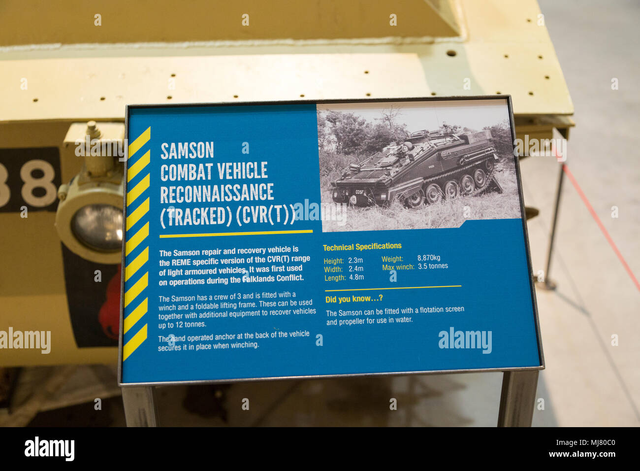 Panneau d'information à propos de Samson de Reconnaissance de véhicule de combat à chenilles (CVR(T)), REME museum, MOD Lyneham, Wiltshire, England, UK Banque D'Images Panneau d'information à propos de Samson de Reconnaissance de véhicule de combat à chenilles (CVR(T)), REME museum, MOD Lyneham, Wiltshire, England, UK Banque D'Images