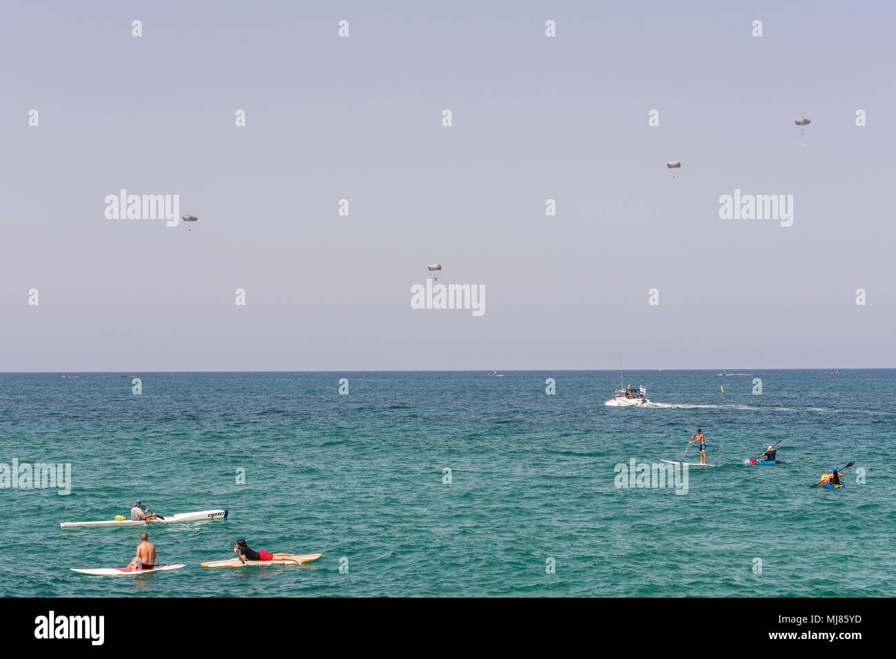 Israël, Tel Aviv - 19 Avril 2018 : Célébration du 70e jour de l'indépendance d'Israël - Yom Ha'atsmaout - airshow de de l'air israélienne - par Banque D'Images