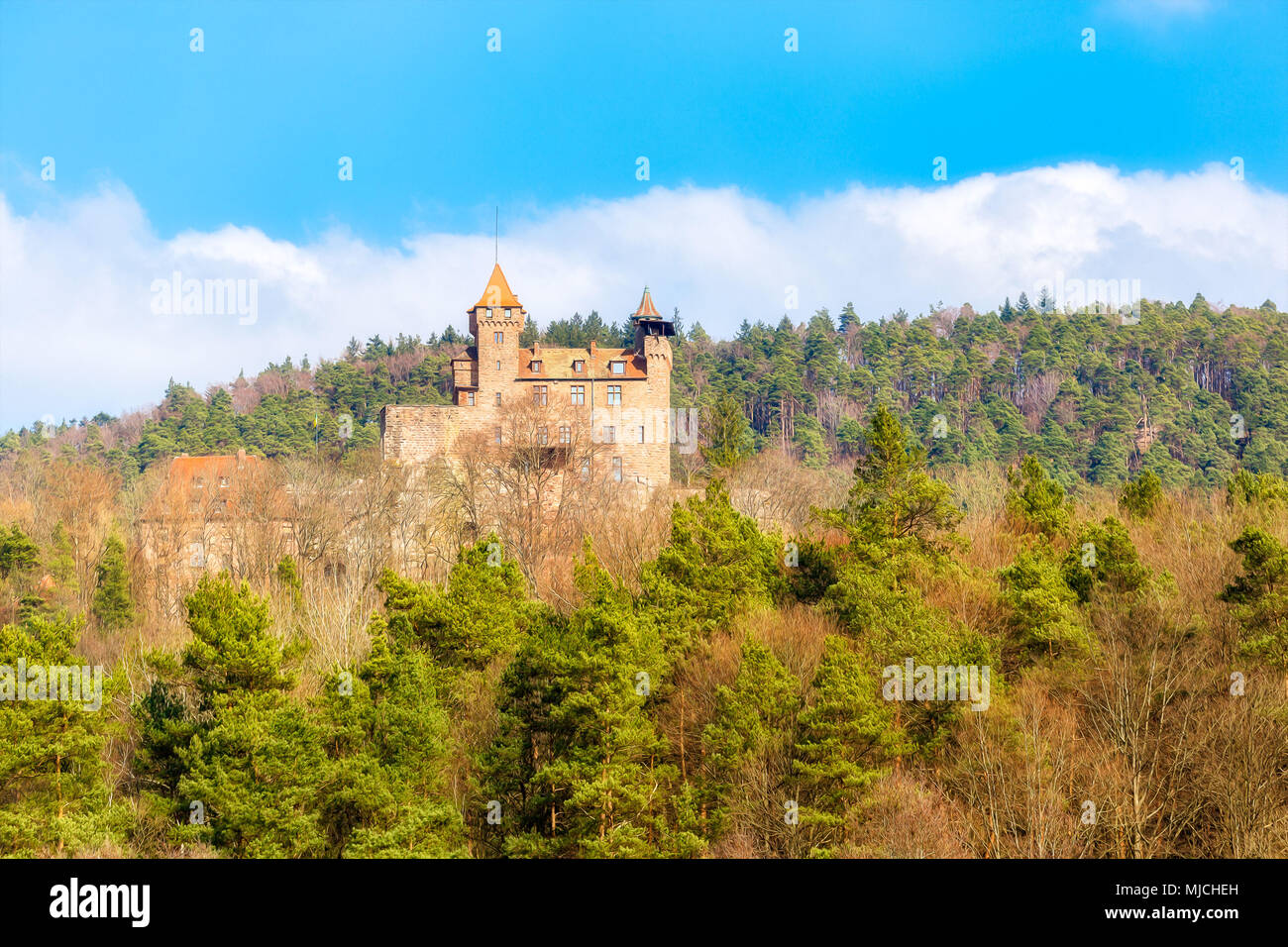 Le château Berwartstein dans la forêt palatine Banque D'Images