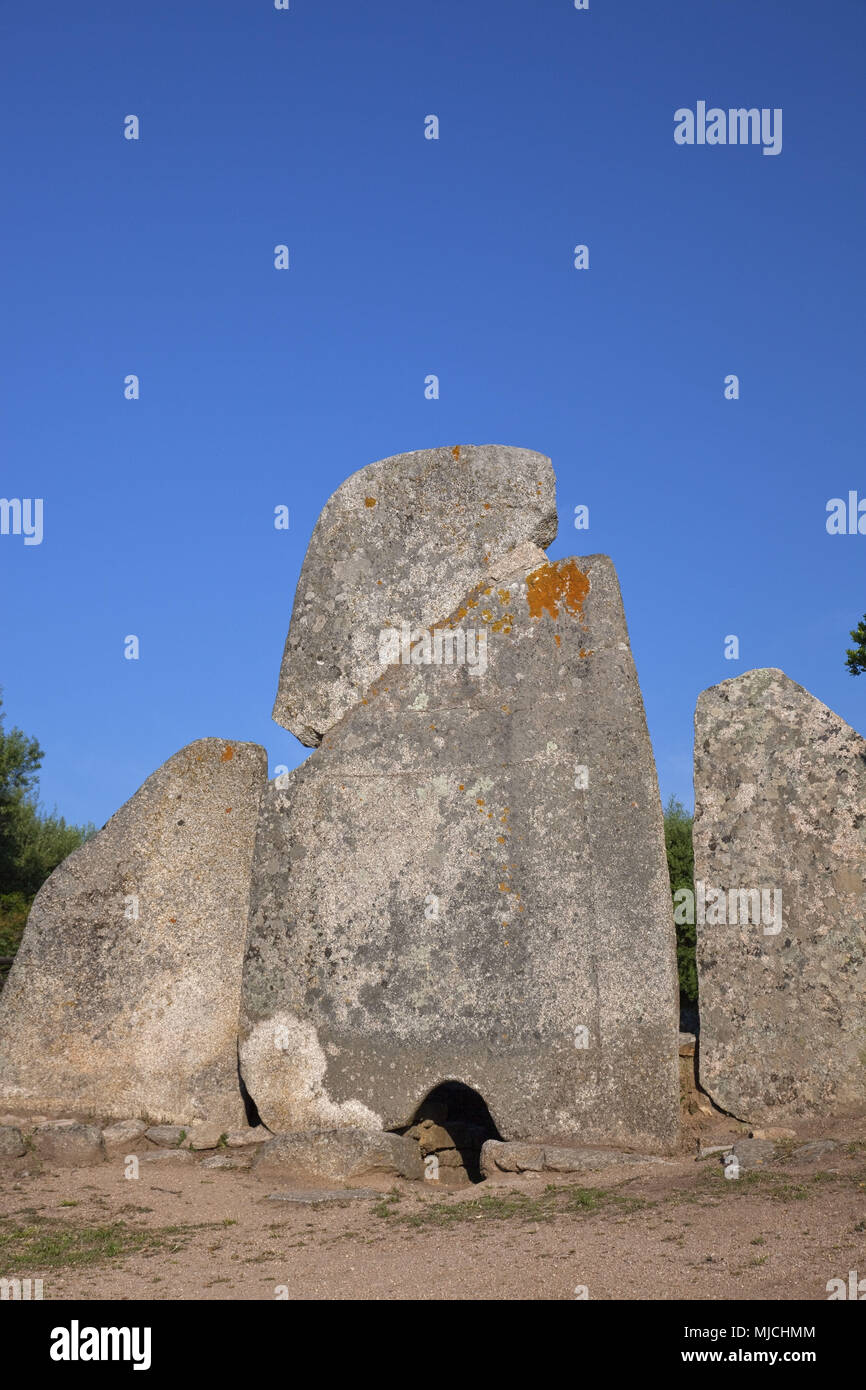 Giants tomb Banque de photographies et d’images à haute résolution - Alamy