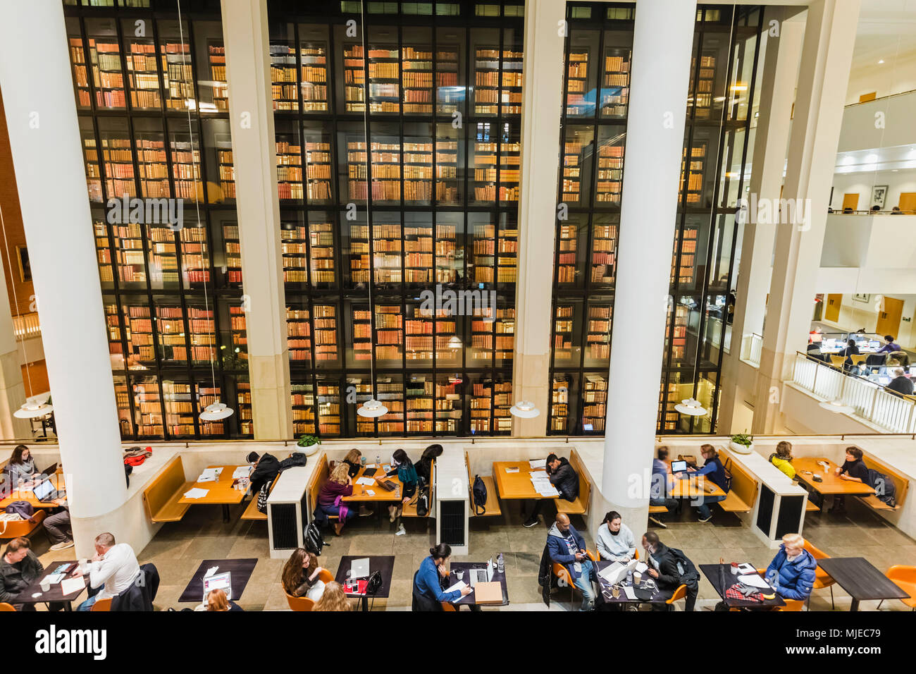 L'Angleterre, Londres, Euston Road, la British Library Banque D'Images