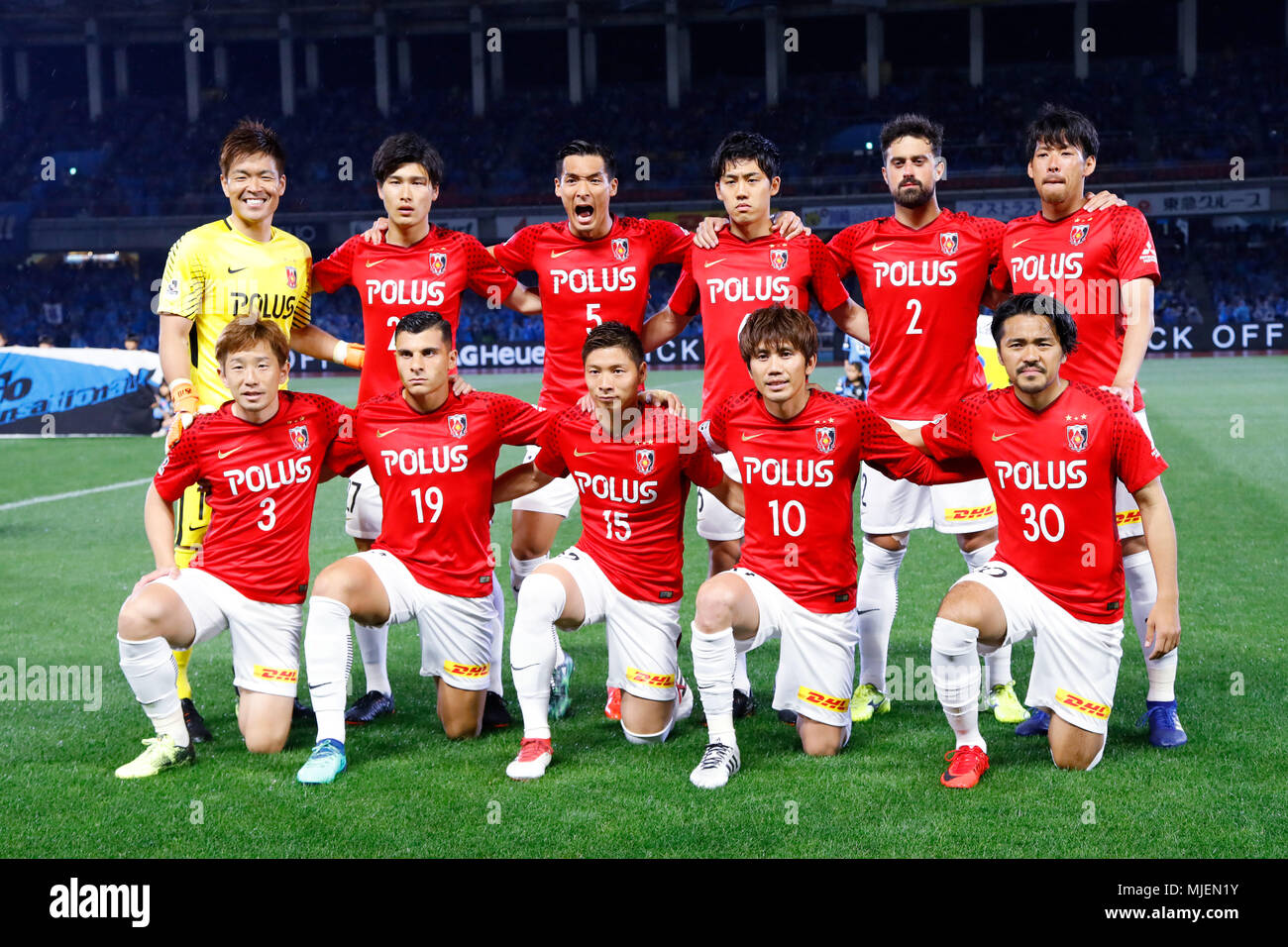 Urawa Red Diamonds groupe l'équipe de line-up (les Rouges), le 2 mai 2018 : 2018 Football / Soccer League J1 entre Kawasaki Frontale 0-2 Urawa Red Diamonds à Todoroki Stadium à Kanagawa, Japon. (Photo par Naoki Morita/AFLO SPORT) Banque D'Images