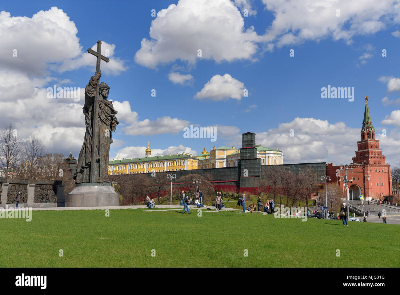 Moscou, Russie - 27 Avril 2018 : Avis de statue du Prince Vladimir le Grand sur place Borovitskaya près du Kremlin. Il a été conçu par la conception Banque D'Images