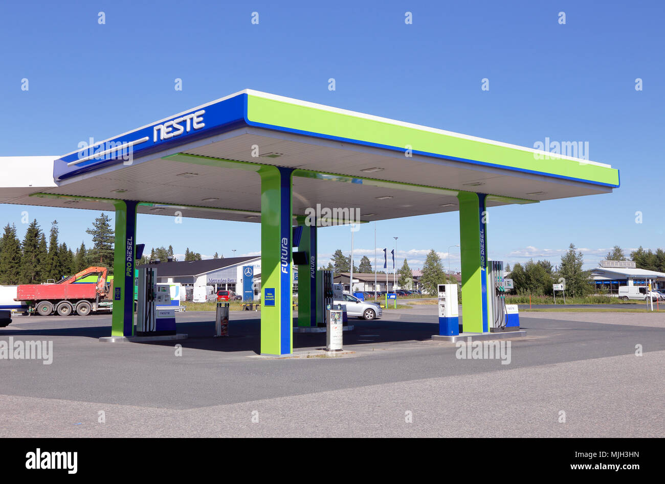 Tornio, Finlande - le 20 juillet 2016 : Neste unmanned station service Banque D'Images