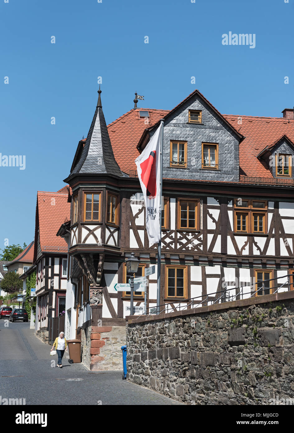 Vue sur maisons à colombages dans la vieille ville historique de Kronberg im Taunus, Hesse, Allemagne Banque D'Images