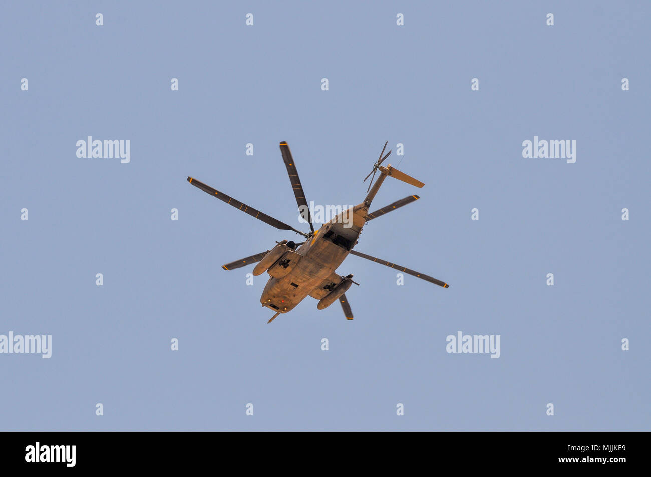 Une armée de l'air israélienne (IAF) exposition. La FIA, l'hélicoptère Sikorsky S-70 UH-60 Black Hawk en vol Banque D'Images