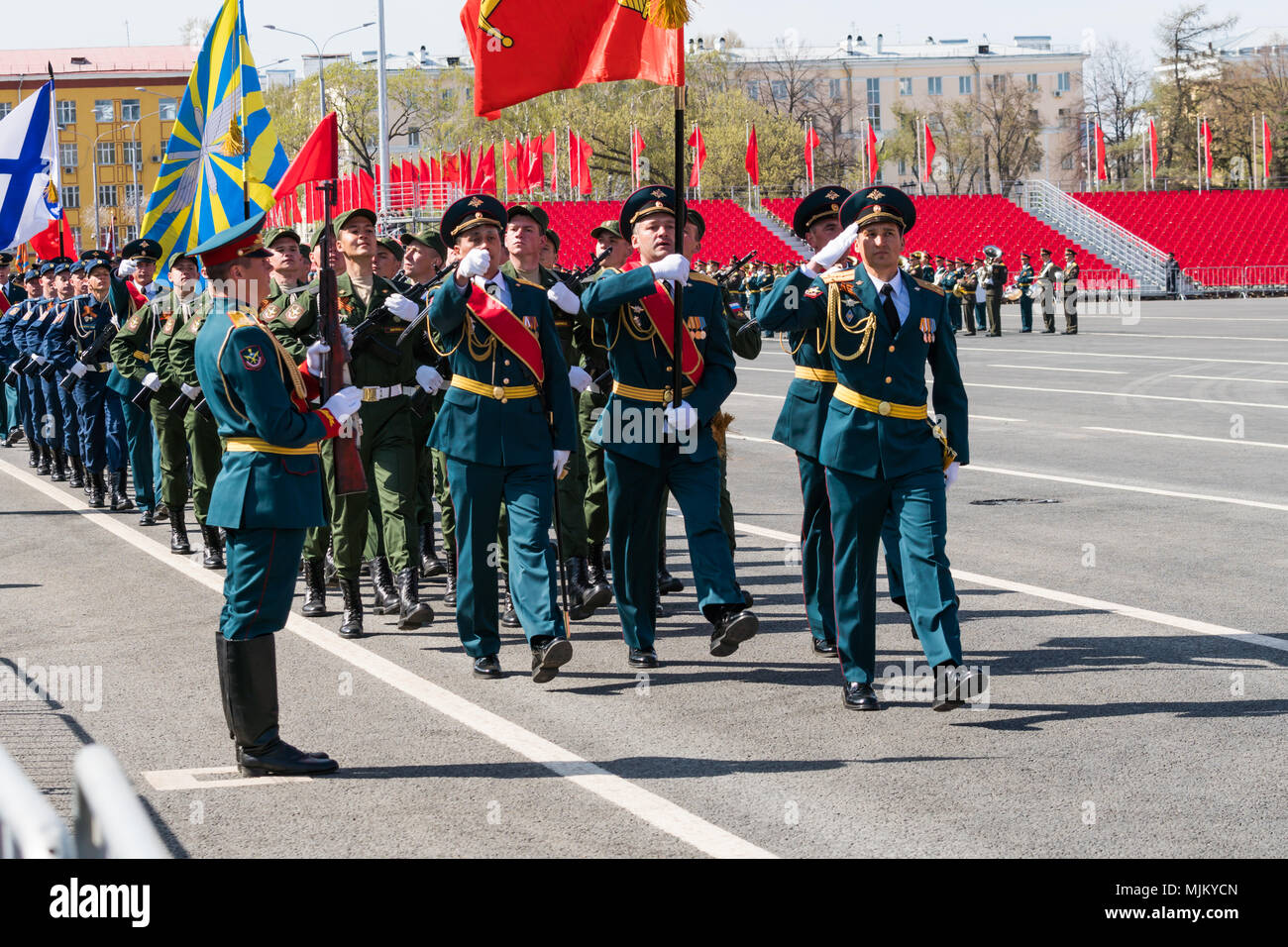 SAMARA - 5 mai : répétition générale du défilé militaire pendant la célébration du jour de la Victoire dans la Grande Guerre Patriotique - des soldats russes sur le marche Banque D'Images
