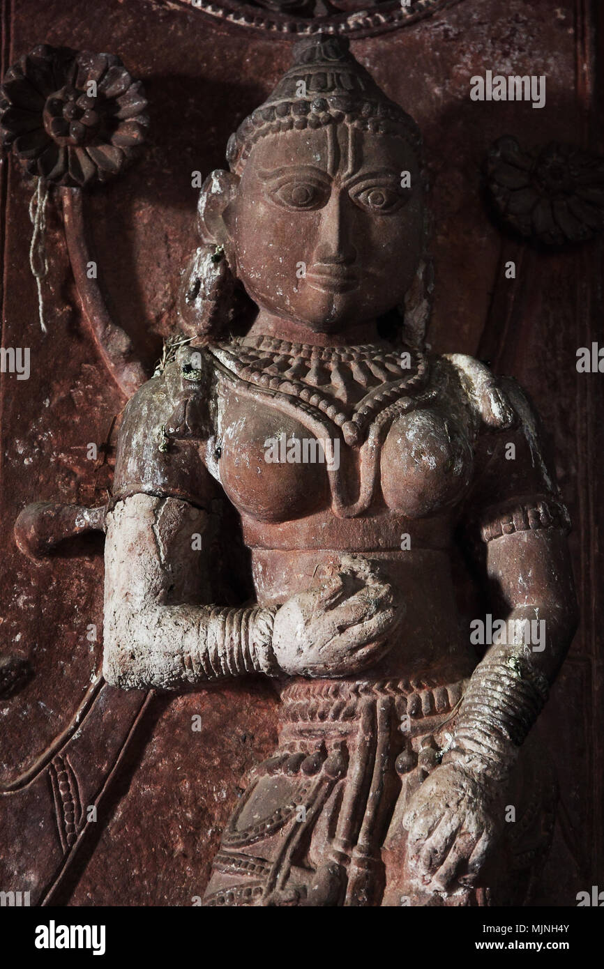 HIndu statue en l'ancien temple Banque D'Images HIndu statue en l'ancien temple Banque D'Images