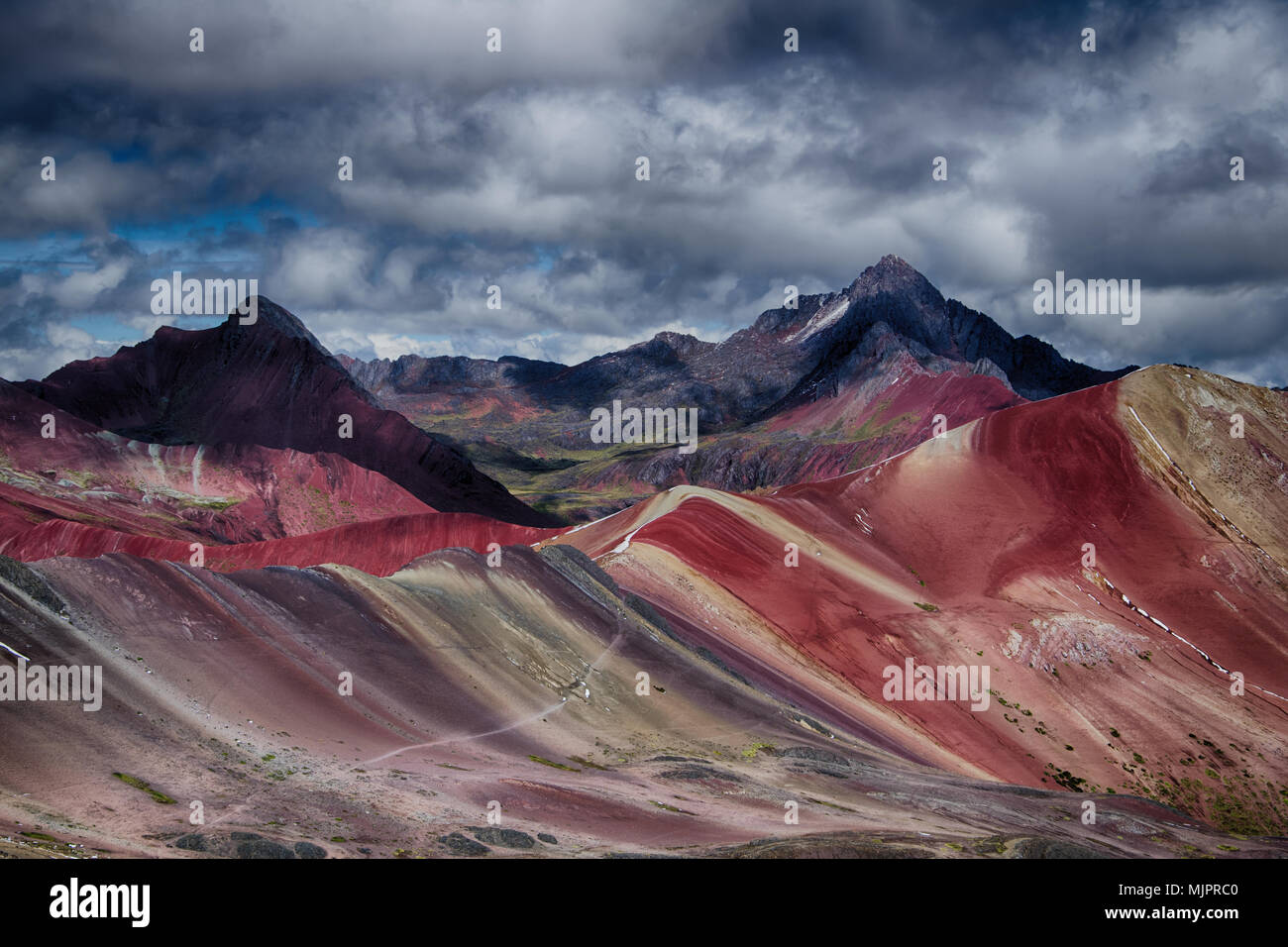 Les montagnes Vinicunca près de Cuzco (Pérou) Banque D'Images