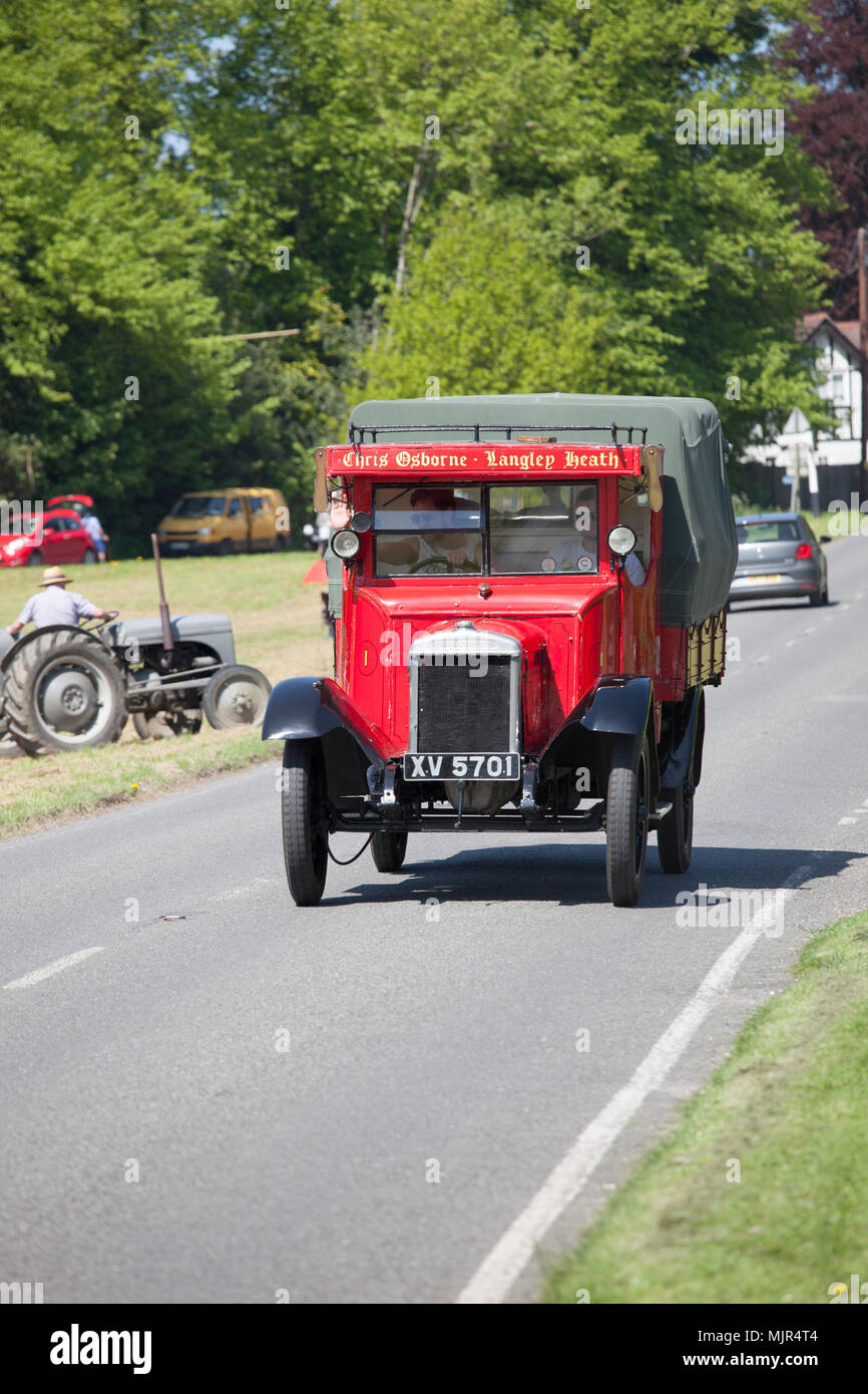 West Sussex, Royaume-Uni, 6 mai 2018. Véhicules sur la 57e société véhicule commercial historique de Londres à Brighton Exécuter traversent Staplefield, West Sussex. L'analyse démarre à partir de Crystal Palace, Londres et termine à Madeira Drive, Brighton et est ouvert aux véhicules commerciaux construits avant 1998. Crédit : Susan Norwood/Alamy Live News Banque D'Images